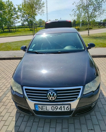 Volkswagen Passat cena 13500 przebieg: 330555, rok produkcji 2006 z Ełk małe 232